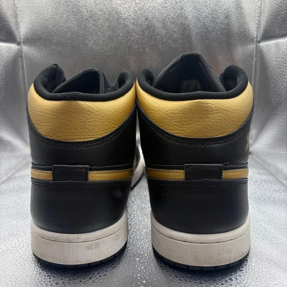 Size 11.5 Nike Air Jordan 1 Black Metallic Gold White Mens Shoes DQ8426-071